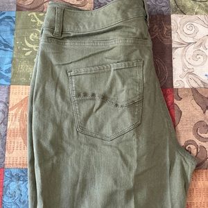 Denver Hayes curve-tech pant. Size 12x30